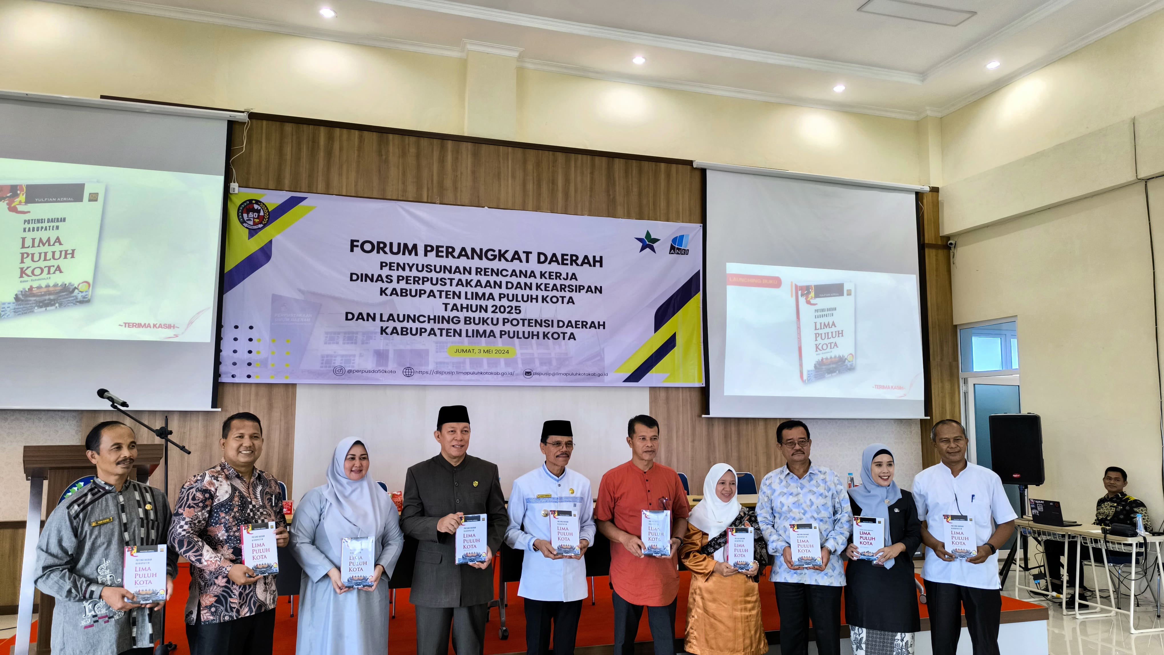 DISPUSIP - Perkaya Literasi, Bupati Safaruddin Luncurkan Buku Potensi  Daerah Kabupaten Lima Puluh Kota